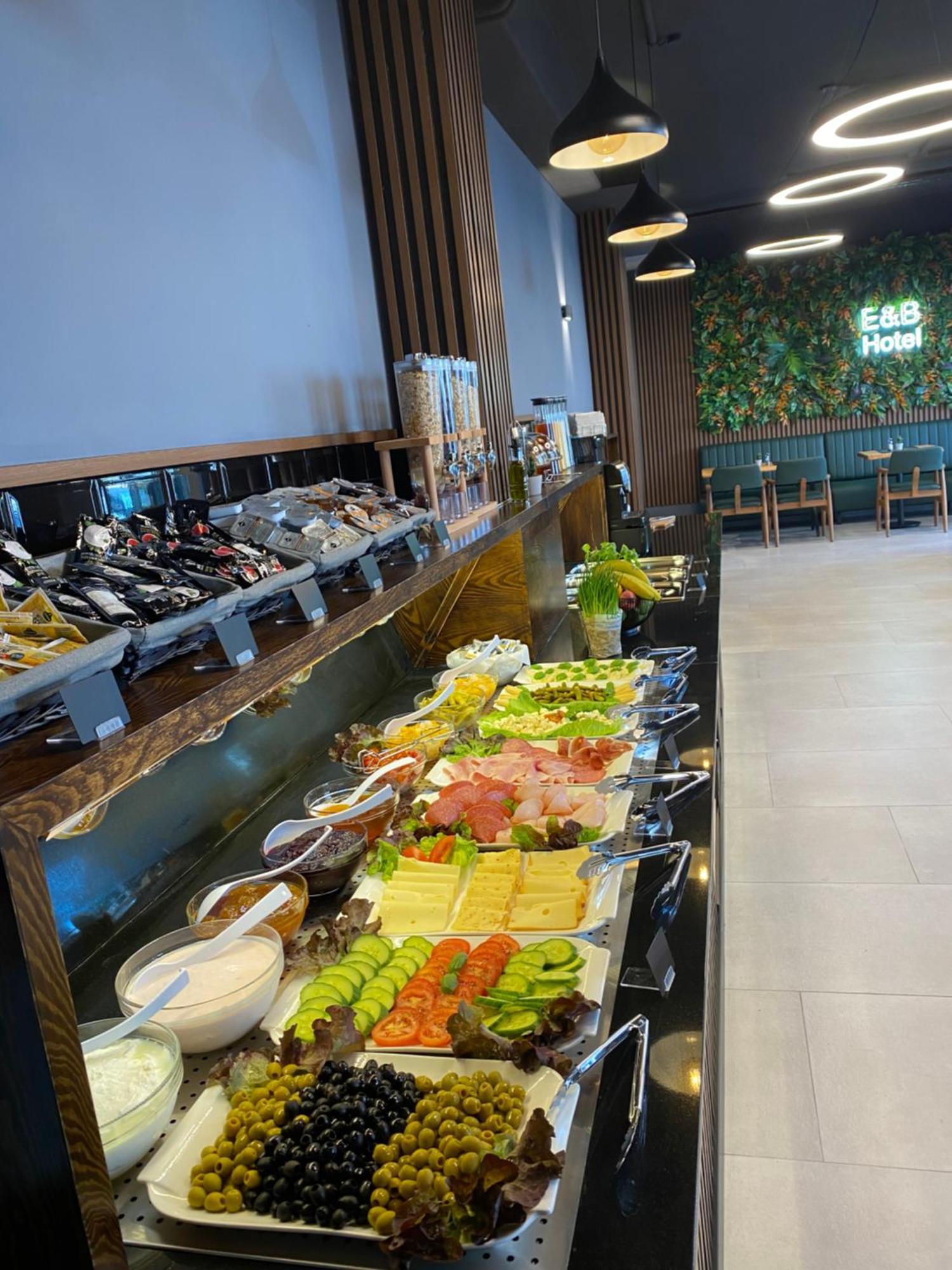 E&B Hotel 코르브 외부 사진